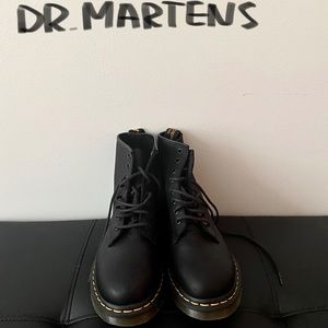 Dr.Martens boots
